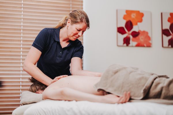 R&uuml;cken-Sportmassage (ca. 25 Minuten)